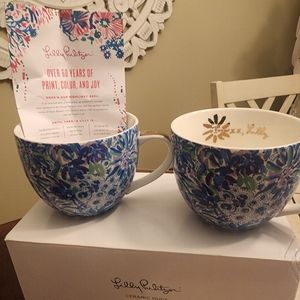 Set of 2 Lilly Pulitzer Gold Handle Ceramic Mug 12 Ounce Blue Purple Sun & Lion